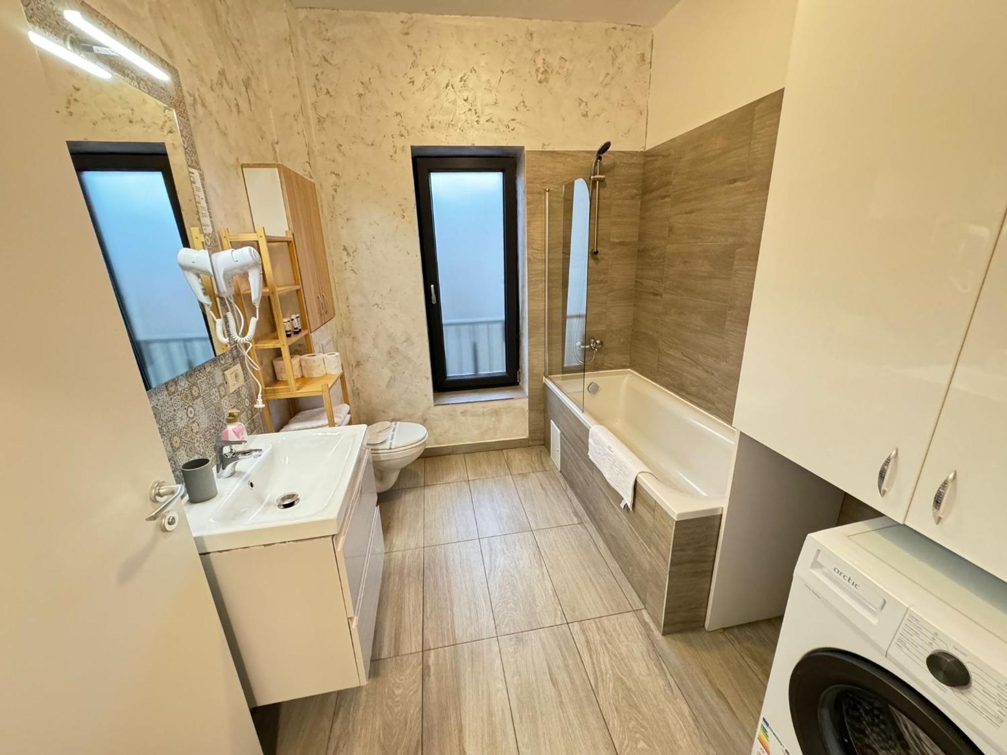 Premier Luxury Lipatti By Glam Apartments Timisoara Exterior photo